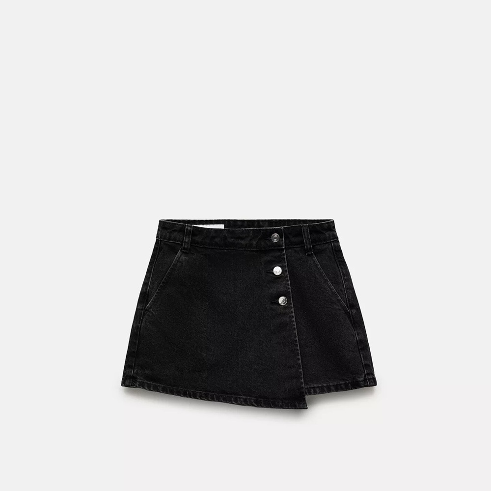 Zara Black Mini Skort with Buttons